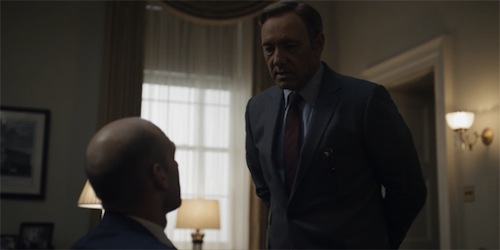 houseofcards-kneeling