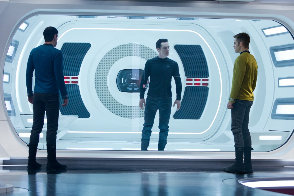 Zachary Quinto, Bennedict Cumberbatch & Chris Pine in Star Trek Into Darkness (2013)