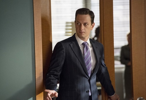 The Good Wife promo pic S05E01, "Everything is Ending"