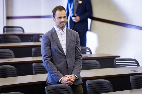 Elementary S02E02 promo pic 3