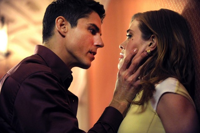 Sean Faris, Melissa Roxburgh