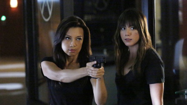 Agents of SHIELD - Ye Who Enter Here - Chloe Bennet and Ming-Na Wen