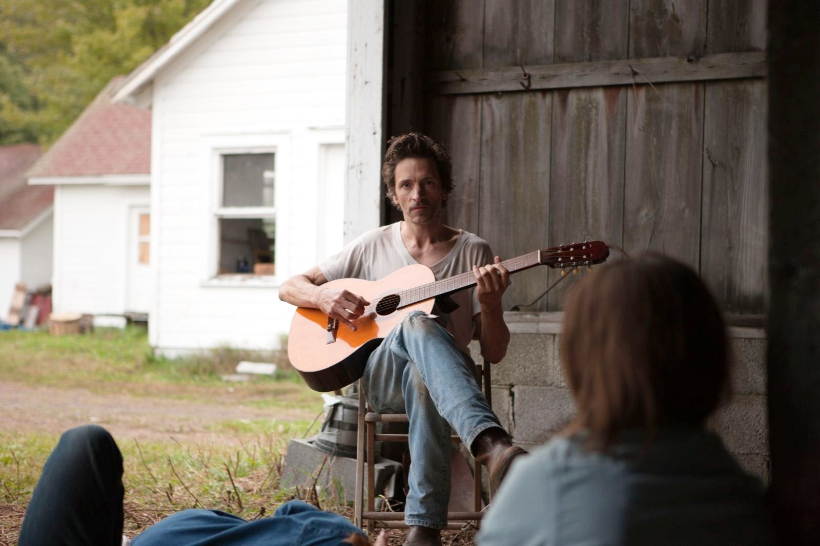 martha_marcy_may_marlene05