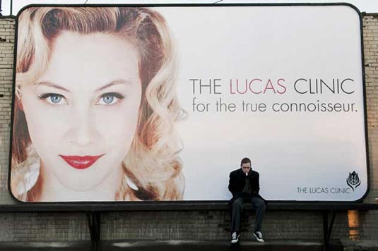 ‘Antiviral’ Movie Review – a passingly potent syringe of contemporary criticism on the cult of celebrity