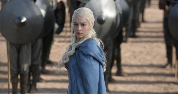 Emilia-Clarke-in-Game-of-Thrones-Valar-Dohaeris