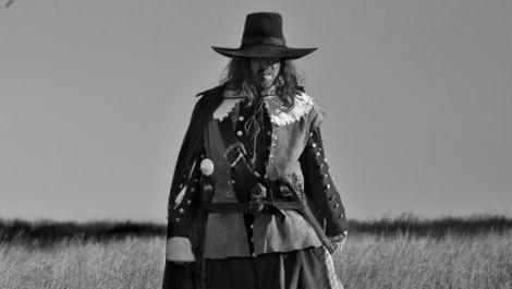 ben-wheatley-s-a-field-in-england-first-image-120596-470-75