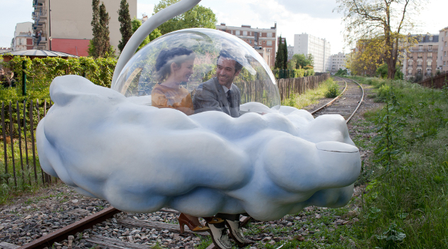 Audrey Tatou and Romain Duris in Cloud in Paris in Mood Indigo