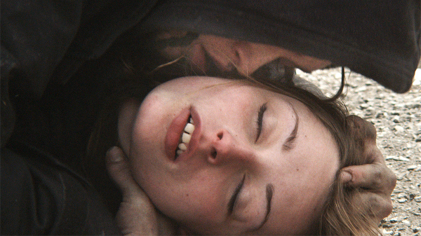 ‘Heaven Knows What’ Movie Review – is an authentic and devastating portrait of addiction