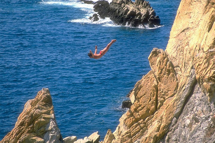 John Tobler – 100 feet, Acapulco Cliffs