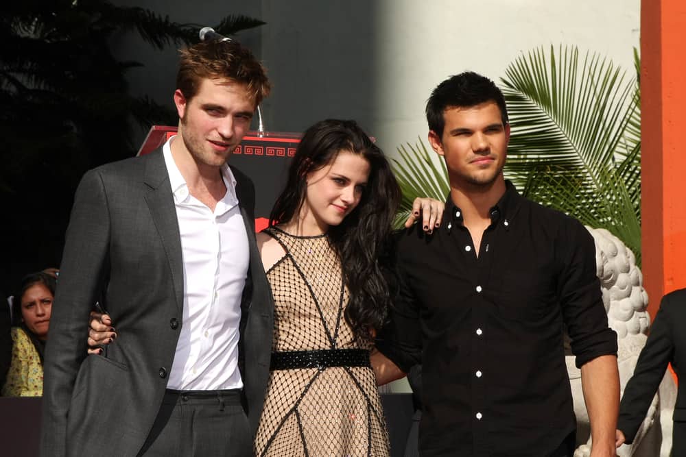 Robert Pattinson, Kristen Stewart, and Taylor Lautner attended the 2011 Hand and Foot Cermemony in Grauman's Theater.