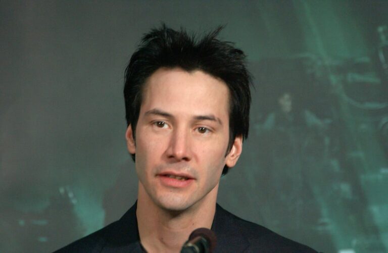 Keanu Reeves attended the 2003 press conference for Matrix Revolutions.