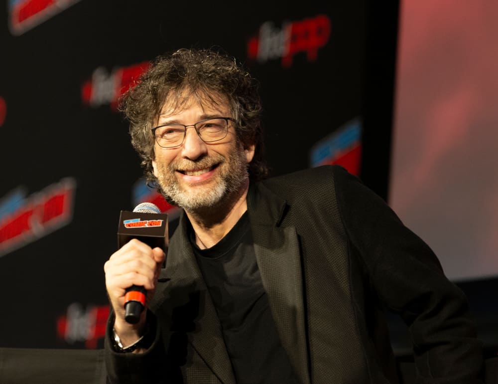 Neil Gaiman attended the 2018 Comic Con Good Omens Panel.