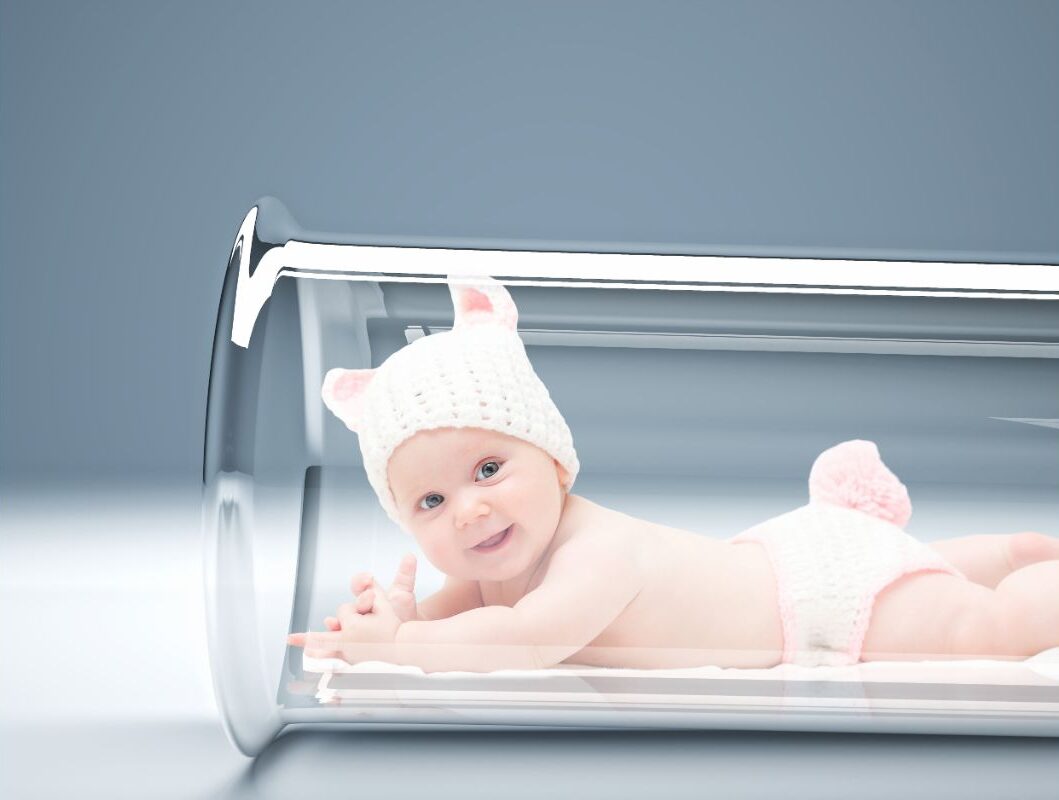 A 3d photo of newborn baby in a tube.