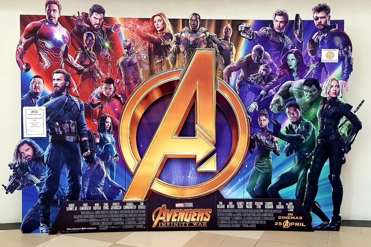 A displayed movie poster of Avengers Infinity War.